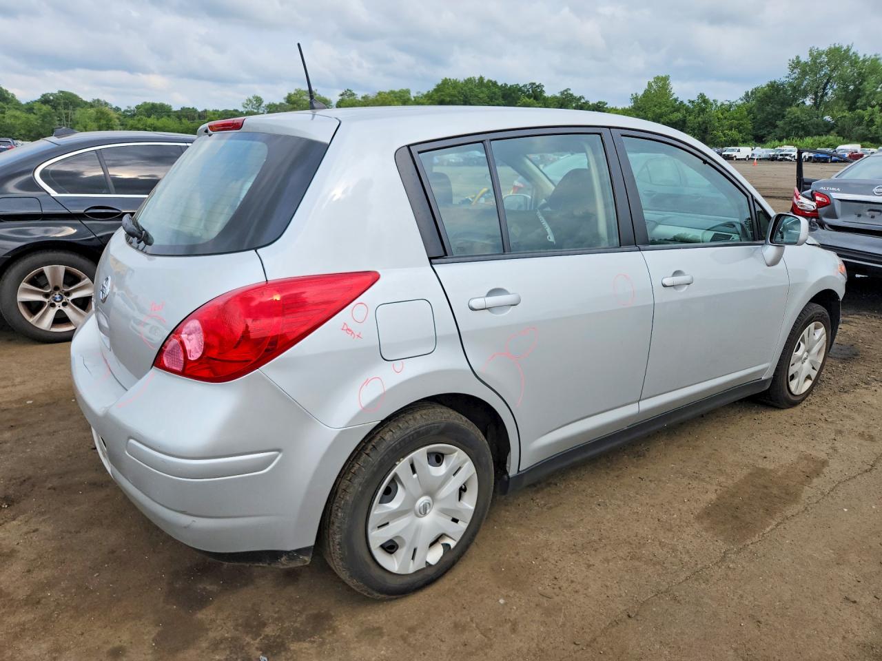 2012 Nissan Versa 1.8 S Silver vin: 3N1BC1CP3CK803108