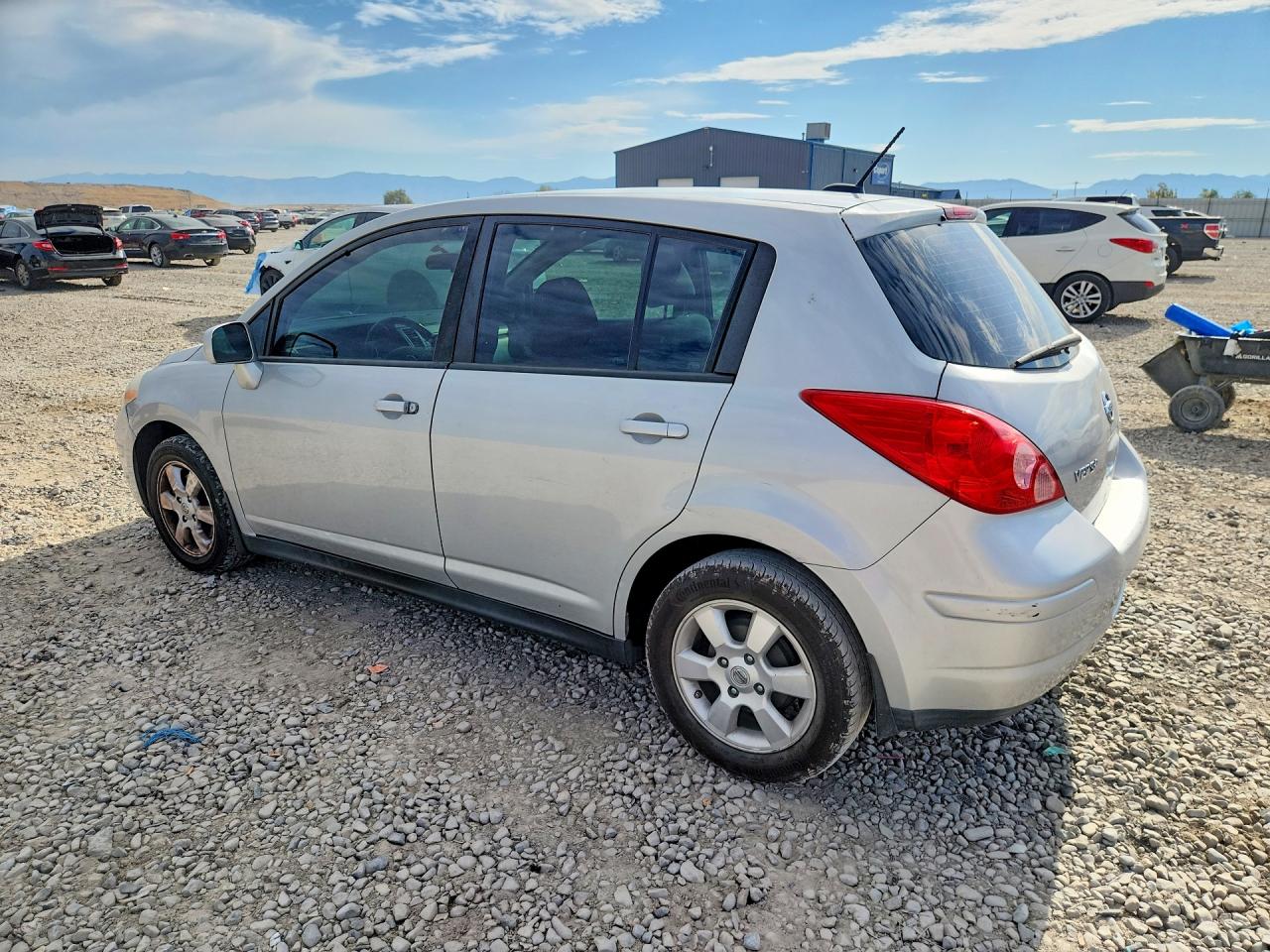 2012 Nissan Versa 1.8 S Silver vin: 3N1BC1CP3CK803335