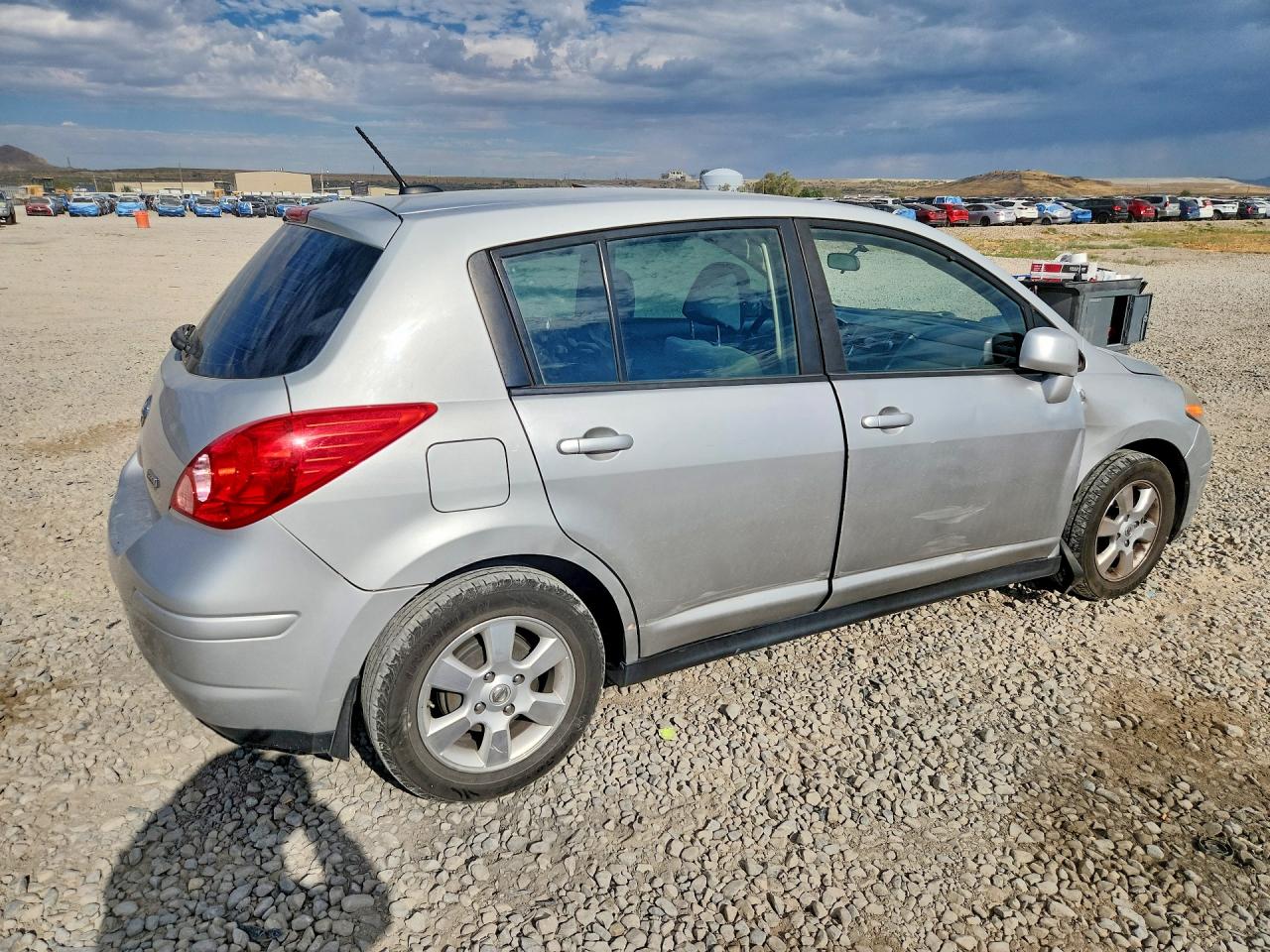 2012 Nissan Versa 1.8 S Silver vin: 3N1BC1CP3CK803335