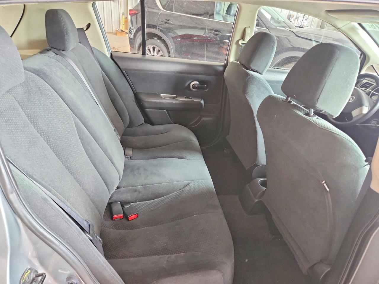 2012 Nissan Versa S/sl Silver vin: 3N1BC1CP3CK808583