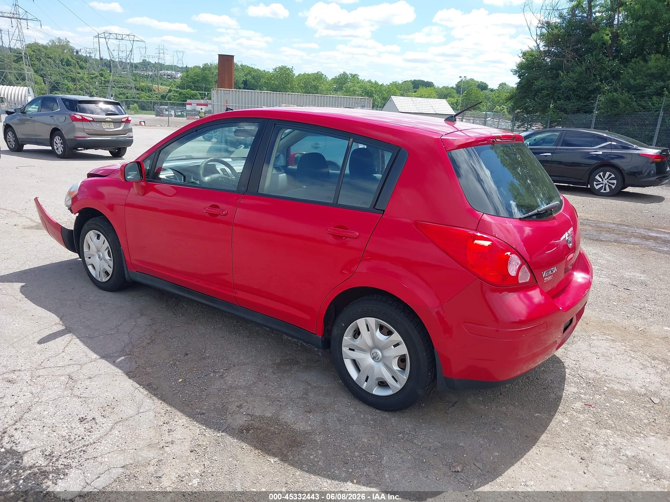 2010 Nissan Versa 1.8s Red vin: 3N1BC1CP4AL375752