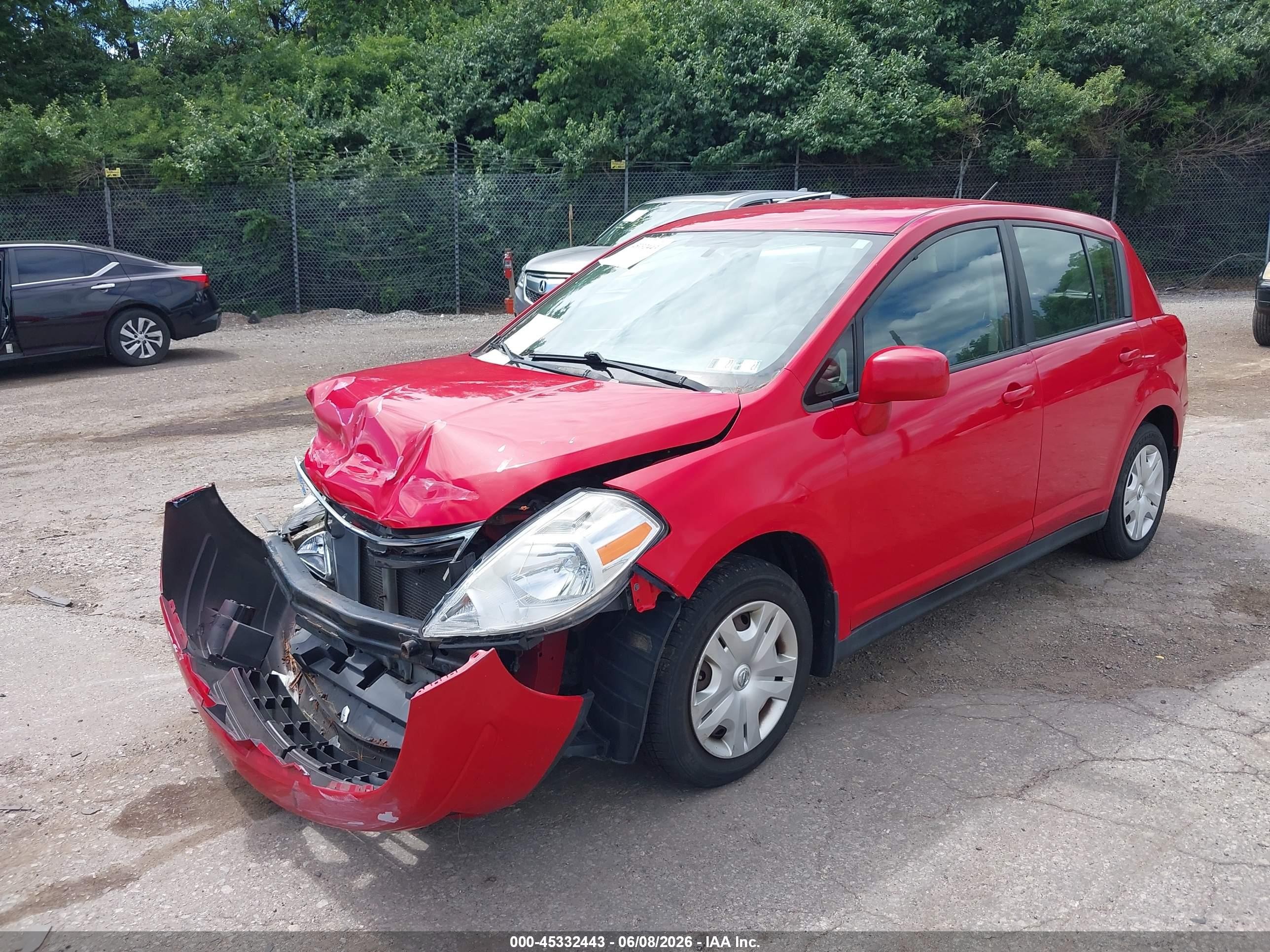 2010 Nissan Versa 1.8s Red vin: 3N1BC1CP4AL375752