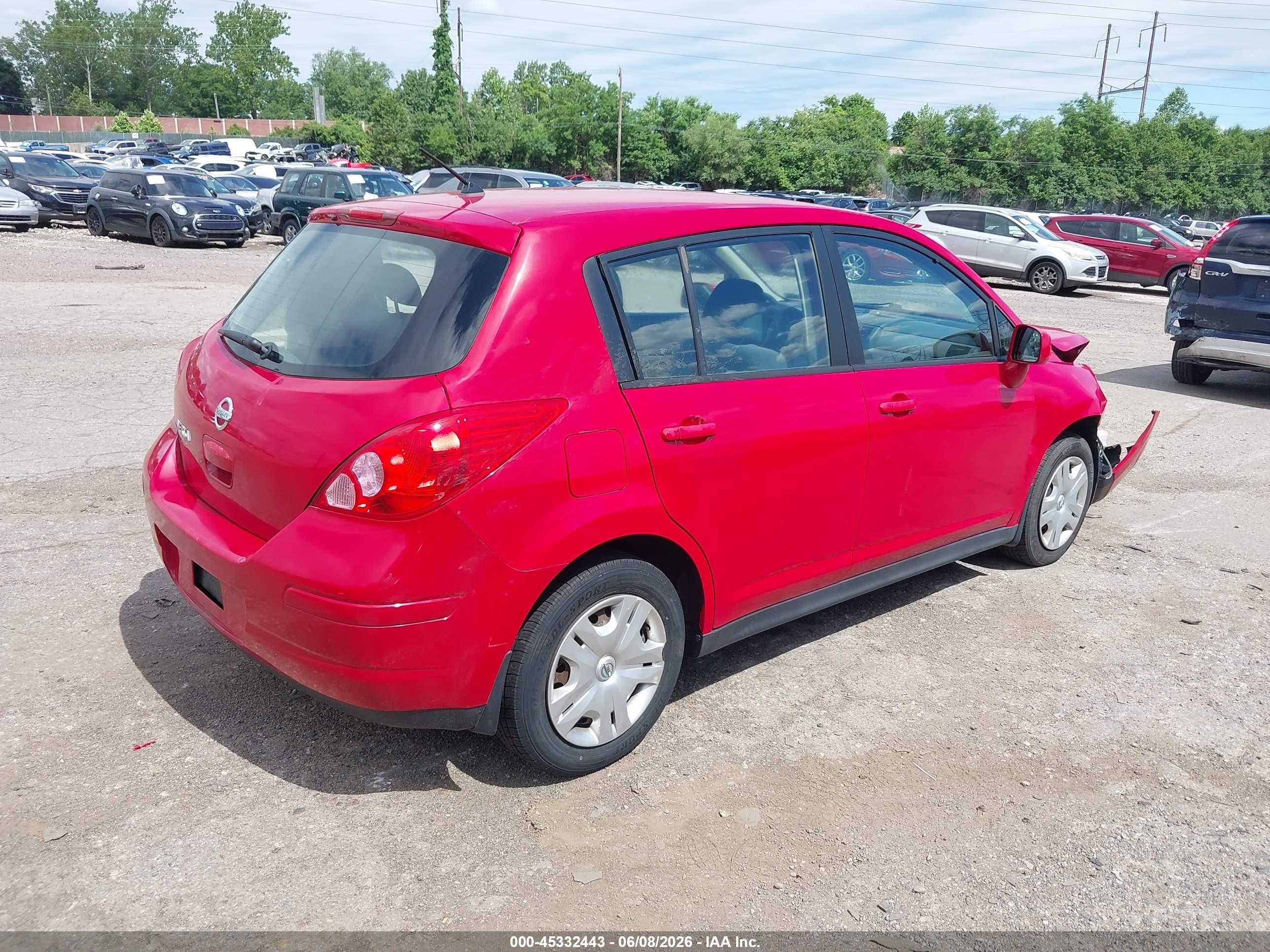 2010 Nissan Versa 1.8s Red vin: 3N1BC1CP4AL375752