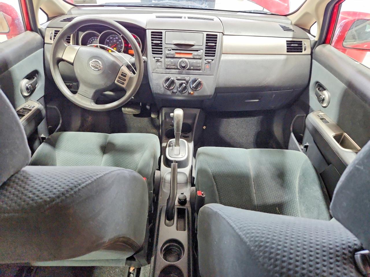 2010 Nissan Versa 1.8 S Red vin: 3N1BC1CP4AL376593