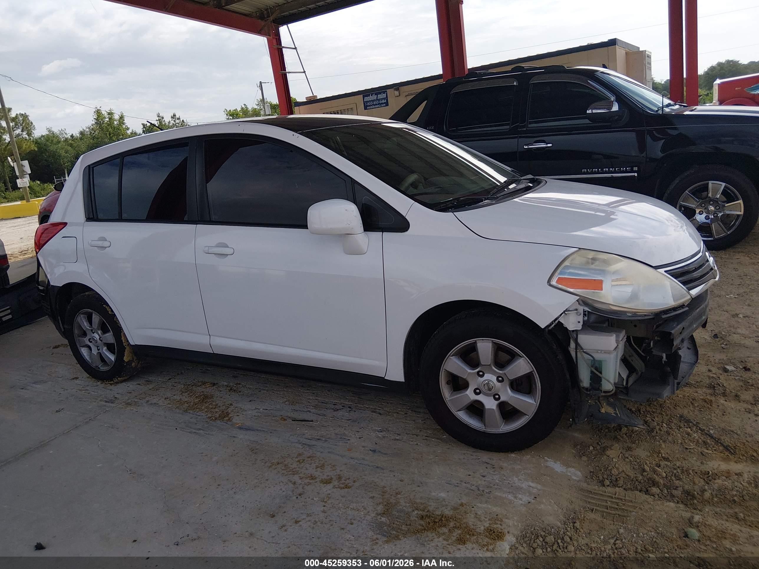 2010 Nissan Versa 1.8s White vin: 3N1BC1CP4AL376870