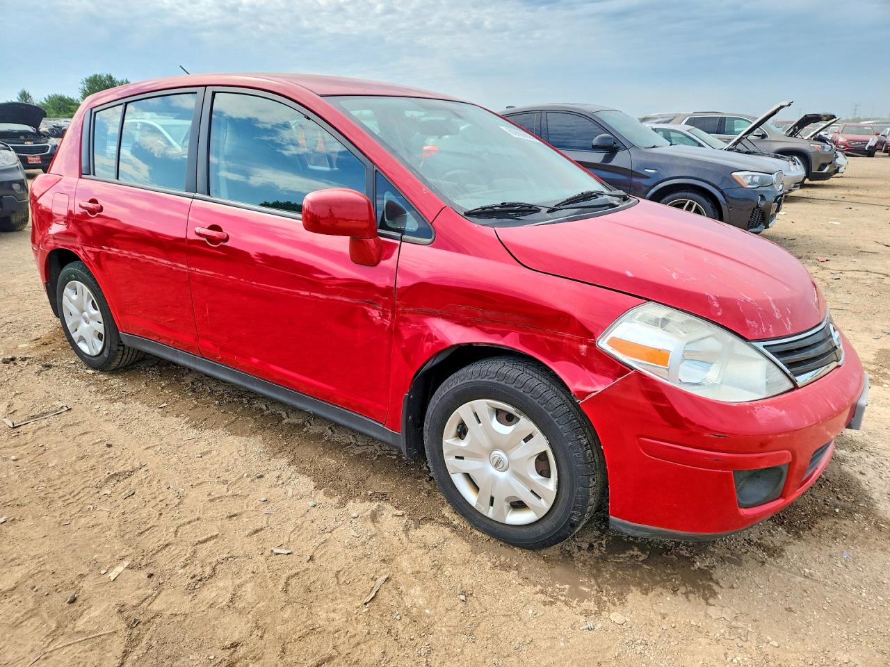 2010 Nissan Versa 1.8 S Красный vin: 3N1BC1CP4AL386296