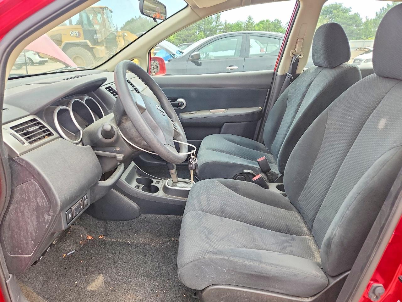 2010 Nissan Versa 1.8 S Красный vin: 3N1BC1CP4AL386296