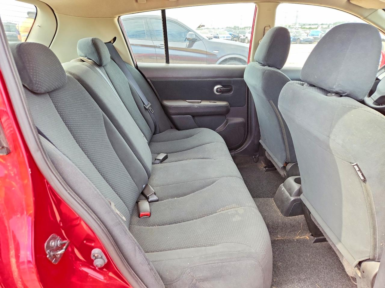 2010 Nissan Versa 1.8 S Красный vin: 3N1BC1CP4AL386296
