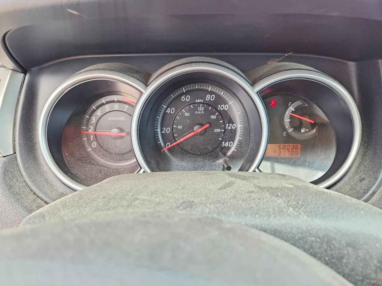 2010 Nissan Versa 1.8 S Красный vin: 3N1BC1CP4AL386296