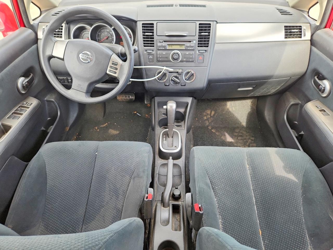 2010 Nissan Versa 1.8 S Красный vin: 3N1BC1CP4AL386296