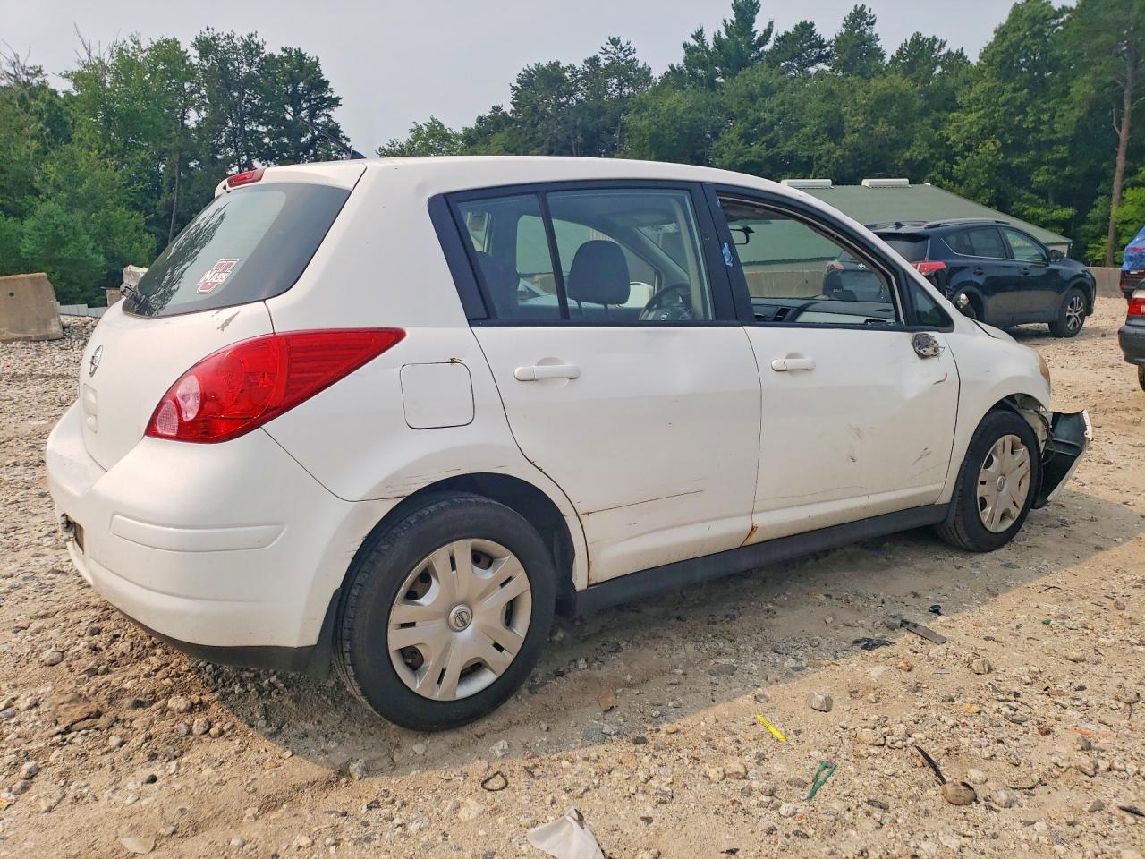 2010 Nissan Versa S Белый vin: 3N1BC1CP4AL399565