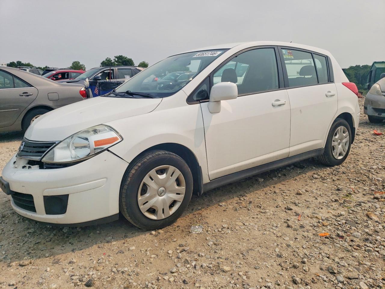 2010 Nissan Versa S Белый vin: 3N1BC1CP4AL399565