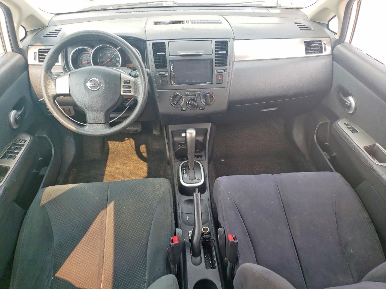 2010 Nissan Versa S Белый vin: 3N1BC1CP4AL399565