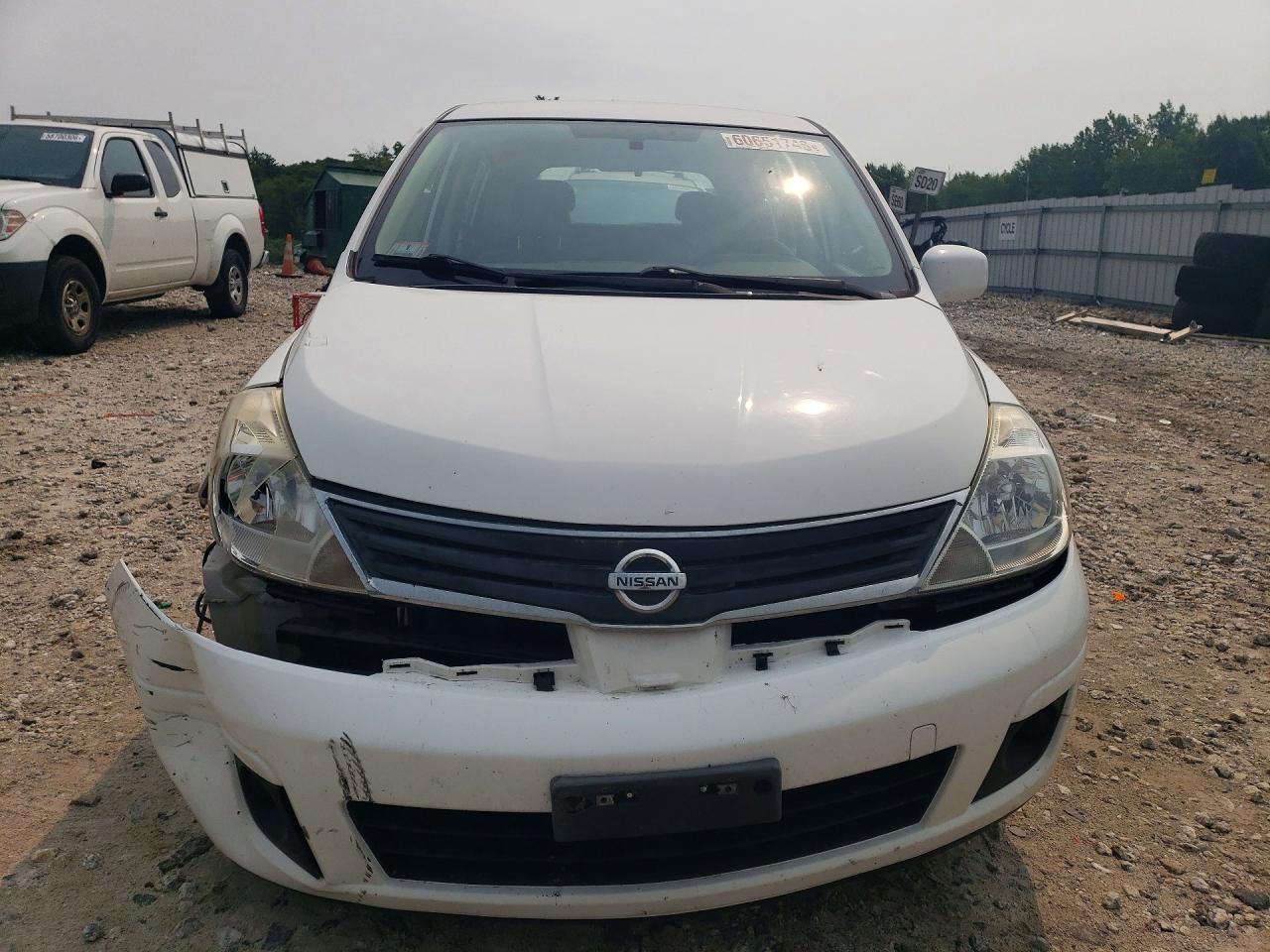 2010 Nissan Versa S Белый vin: 3N1BC1CP4AL399565