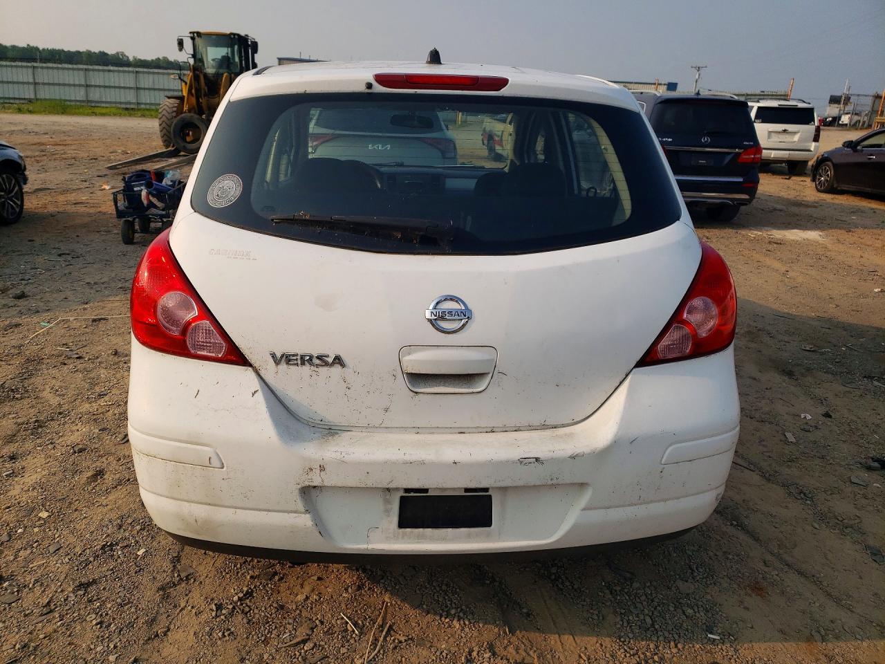 2010 Nissan Versa 1.8 S White vin: 3N1BC1CP4AL414467