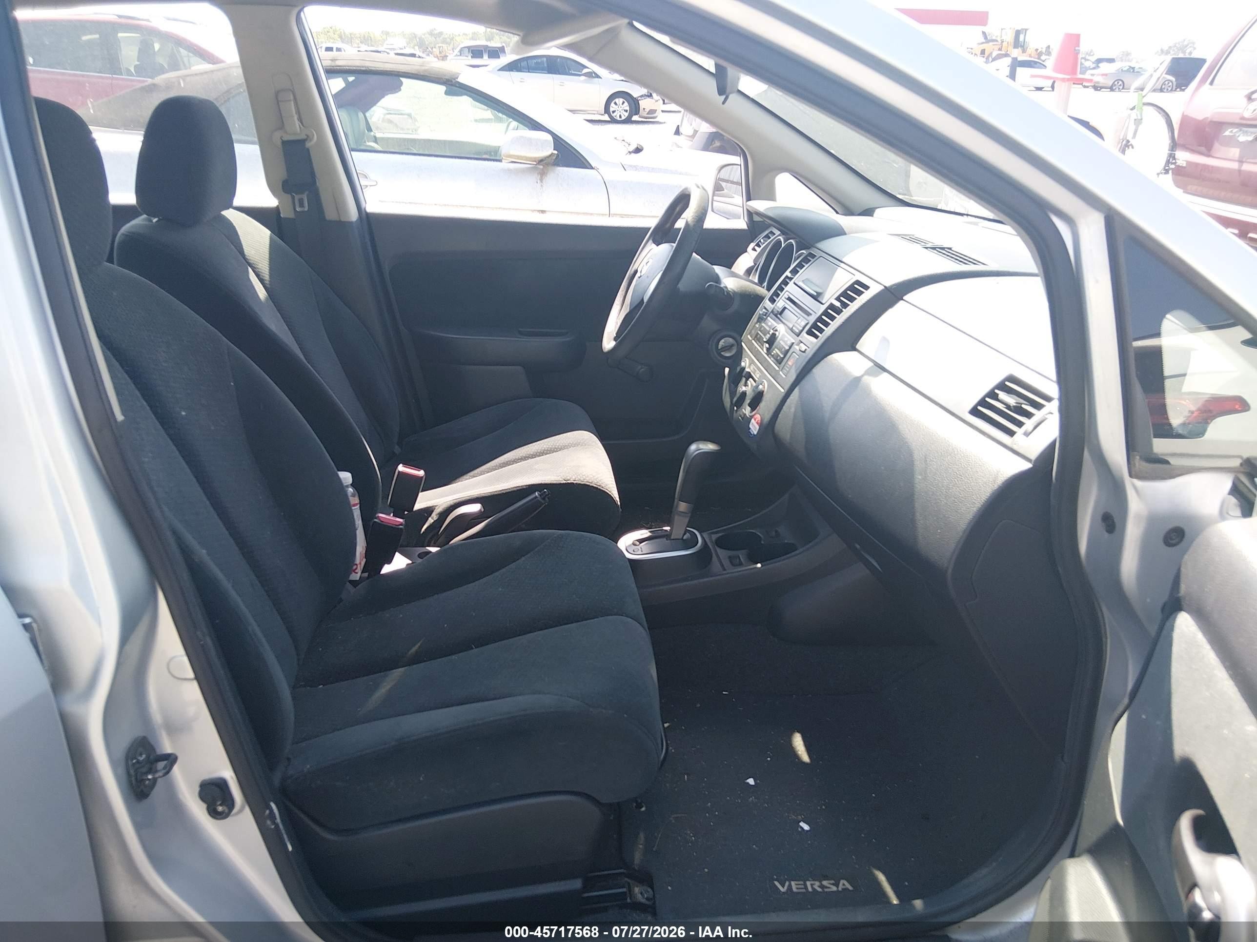 2010 Nissan Versa 1.8s Silver vin: 3N1BC1CP4AL433097