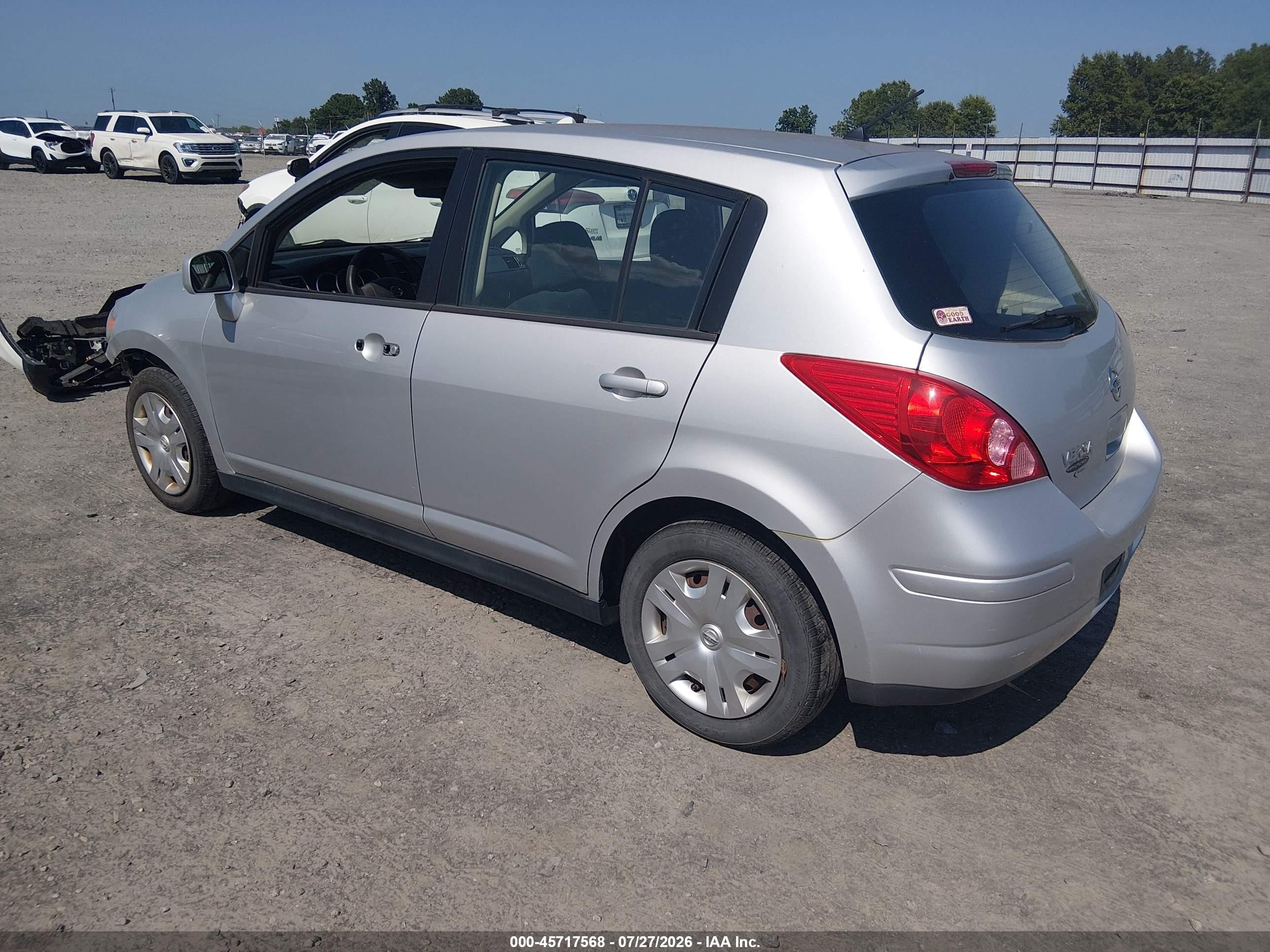 2010 Nissan Versa 1.8s Silver vin: 3N1BC1CP4AL433097