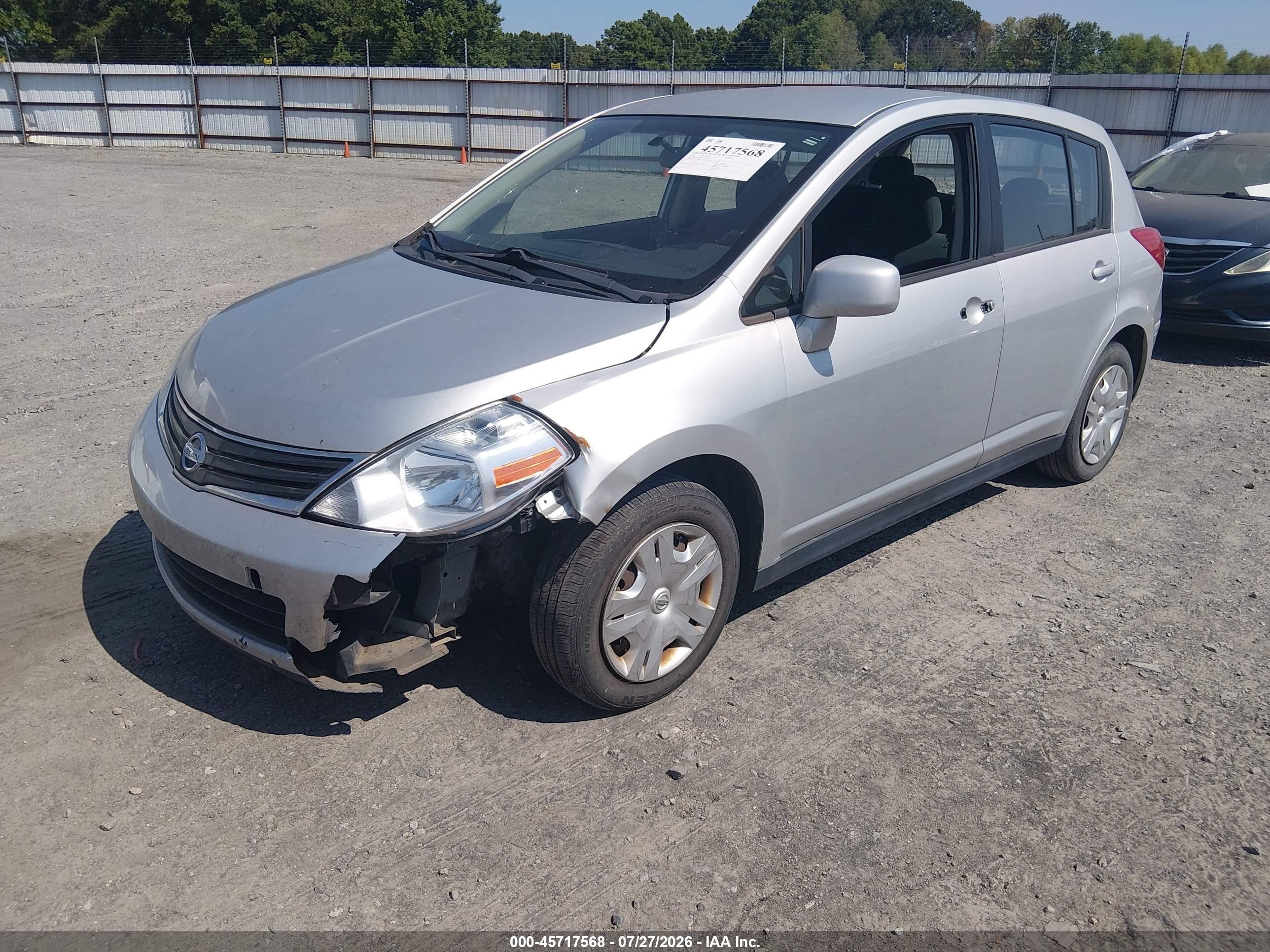 2010 Nissan Versa 1.8s Silver vin: 3N1BC1CP4AL433097