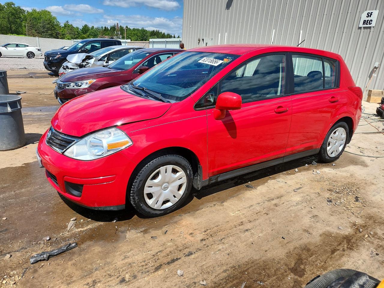 2010 Nissan Versa 1.8 S Red vin: 3N1BC1CP4AL445167
