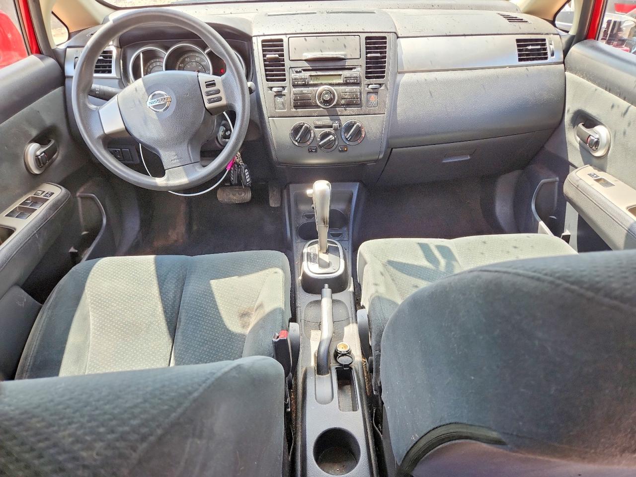 2010 Nissan Versa 1.8 S Red vin: 3N1BC1CP4AL445167