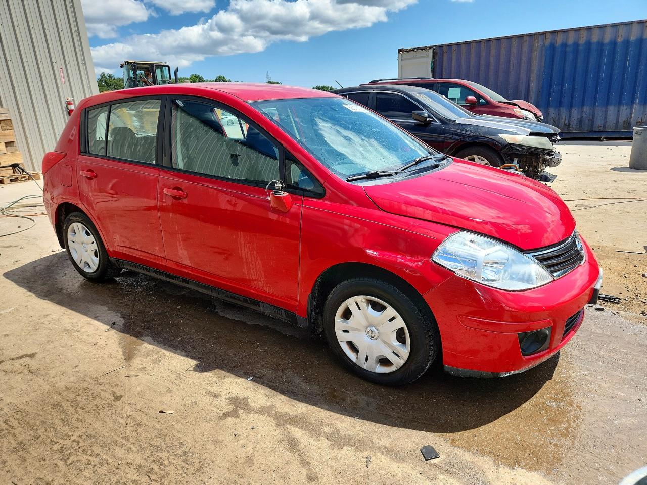 2010 Nissan Versa 1.8 S Red vin: 3N1BC1CP4AL445167