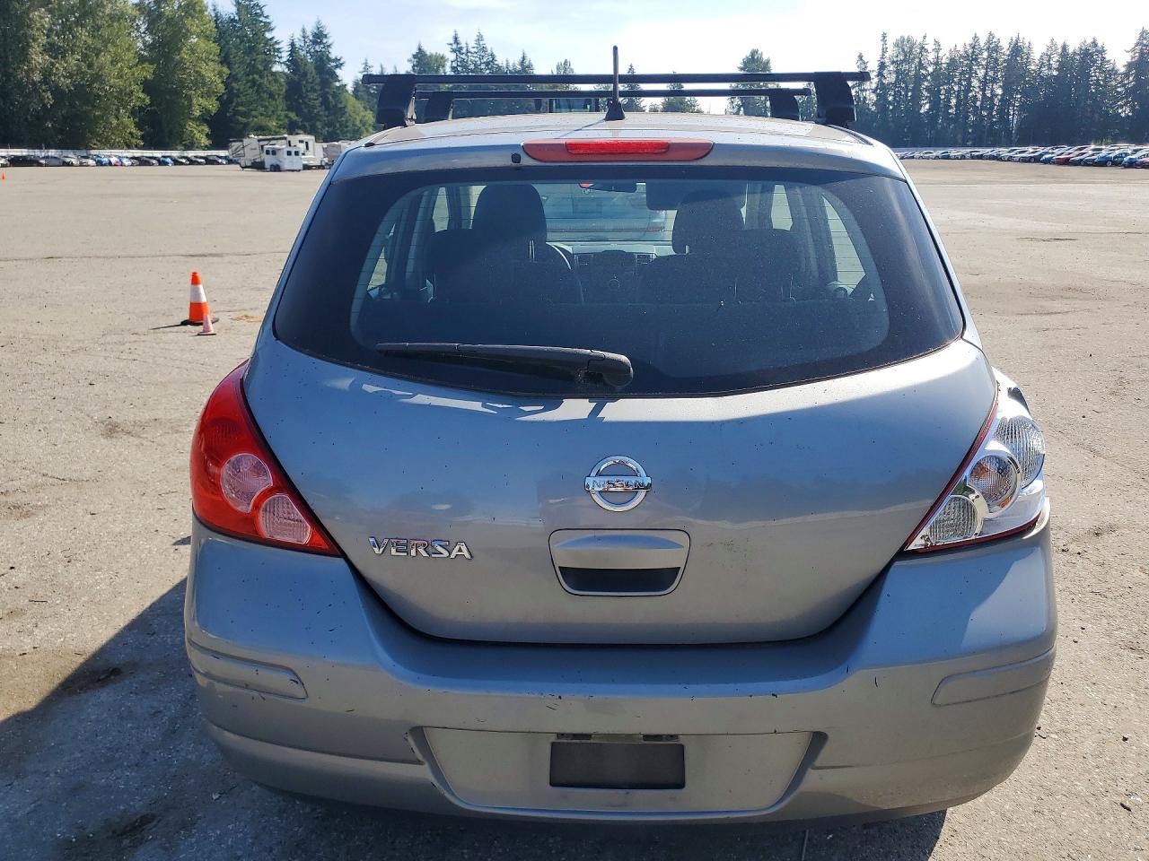 2010 Nissan Versa 1.8 S Silver vin: 3N1BC1CP4AL462115
