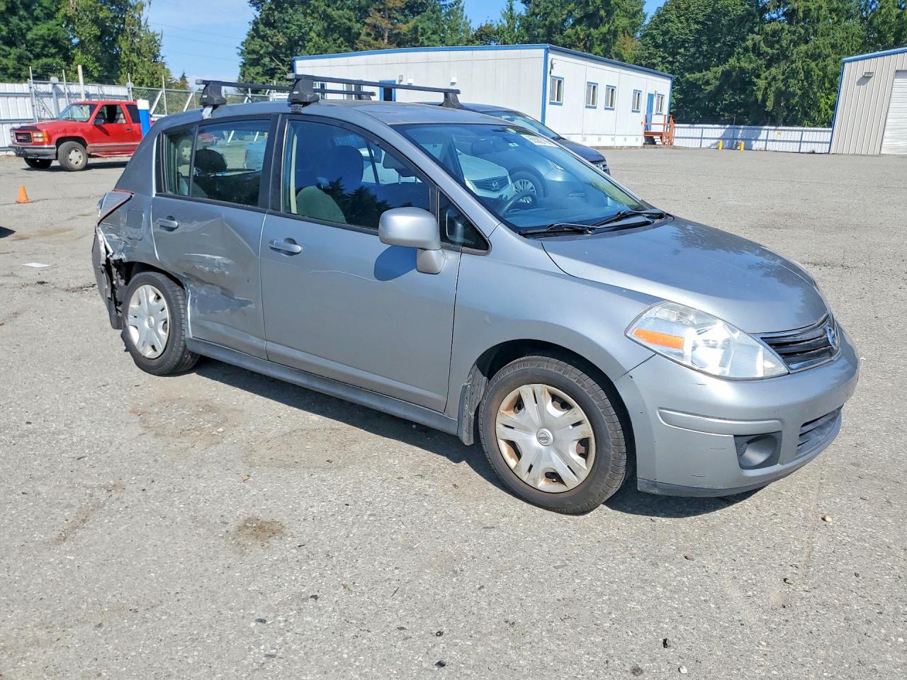 2010 Nissan Versa 1.8 S Silver vin: 3N1BC1CP4AL462115