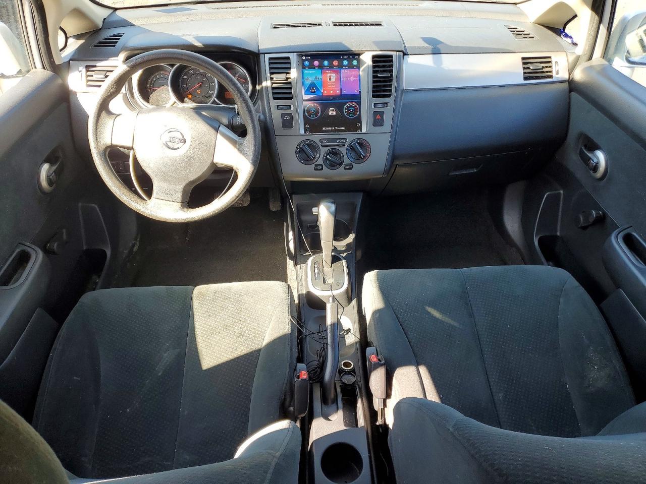2010 Nissan Versa 1.8 S Silver vin: 3N1BC1CP4AL467654