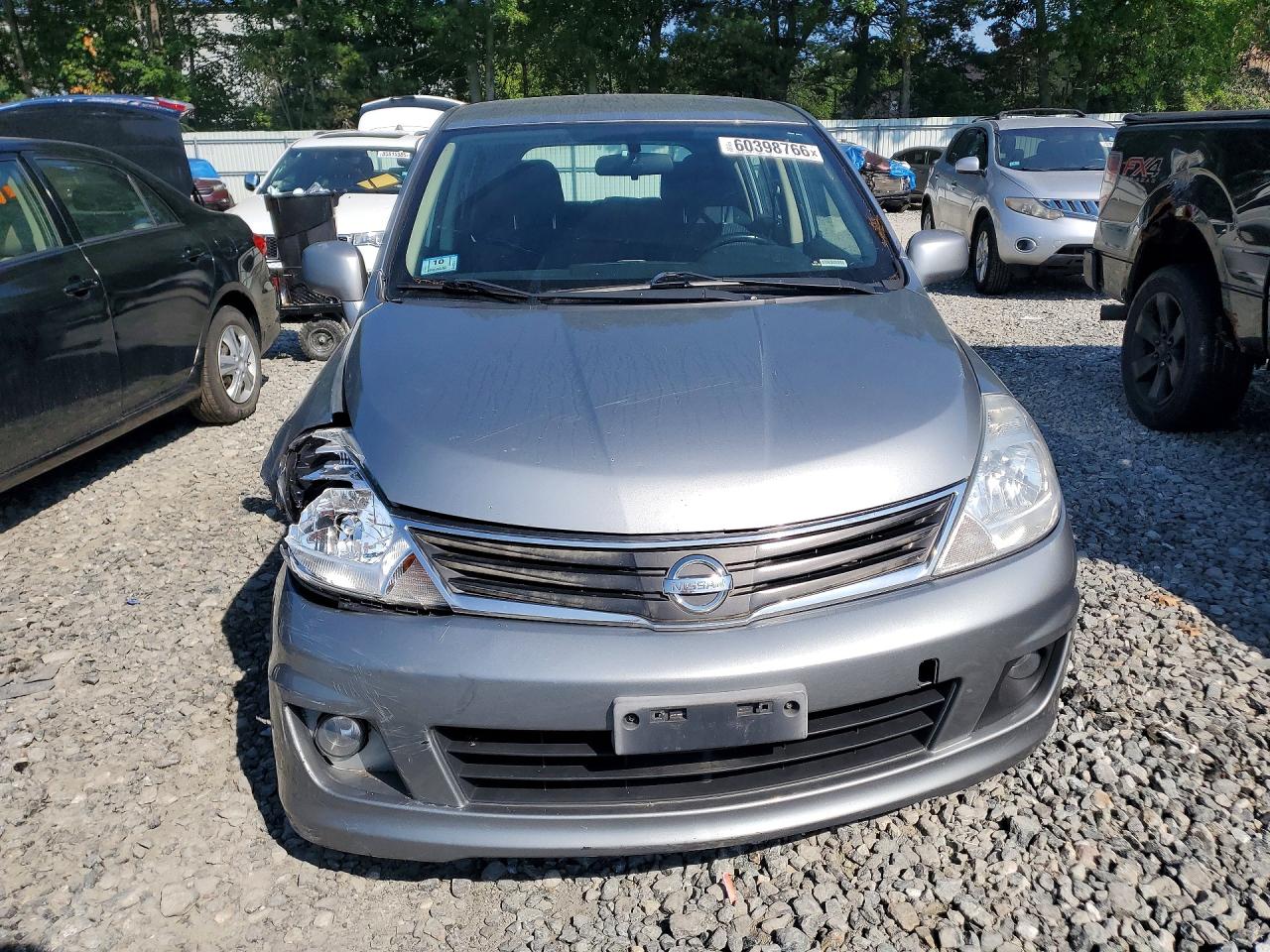 2011 Nissan Versa 1.8 S Серый vin: 3N1BC1CP4BL389734