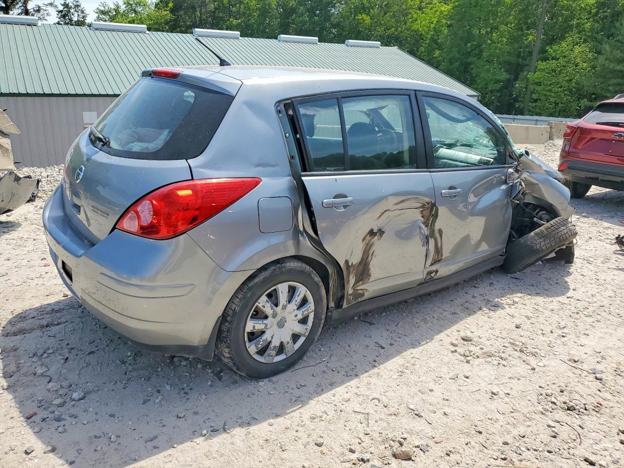 2011 Nissan Versa 1.8 S Silver vin: 3N1BC1CP4BL426152
