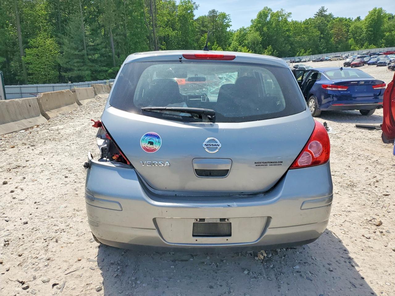 2011 Nissan Versa 1.8 S Silver vin: 3N1BC1CP4BL426152