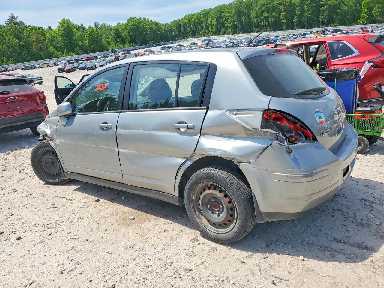 2011 Nissan Versa 1.8 S Silver vin: 3N1BC1CP4BL426152