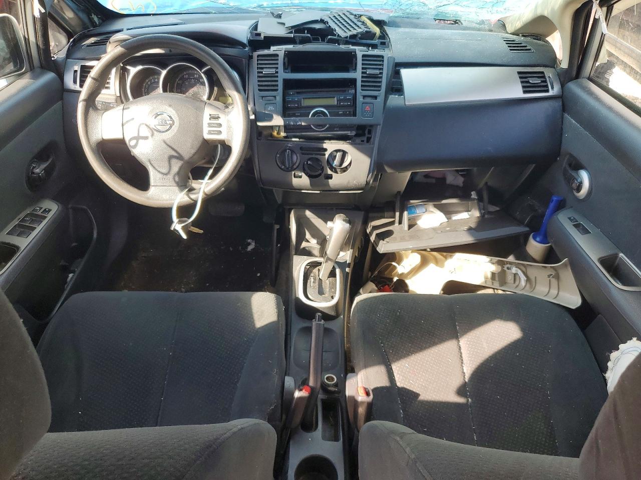 2011 Nissan Versa 1.8 S Silver vin: 3N1BC1CP4BL426152