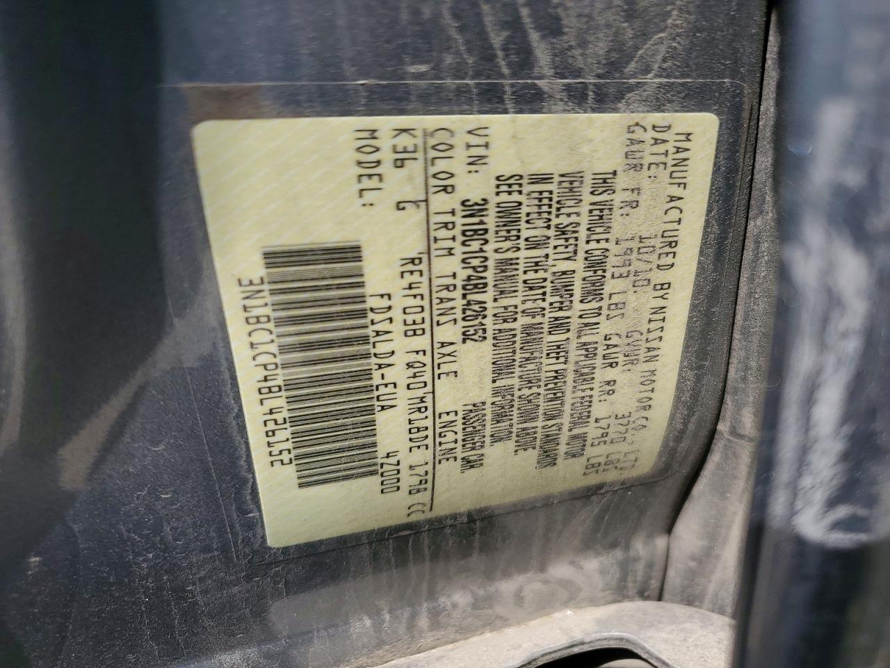 2011 Nissan Versa 1.8 S Silver vin: 3N1BC1CP4BL426152