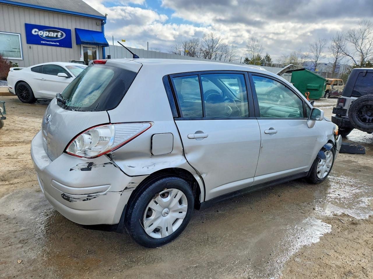 2011 Nissan Versa 1.8 S Silver vin: 3N1BC1CP4BL434462