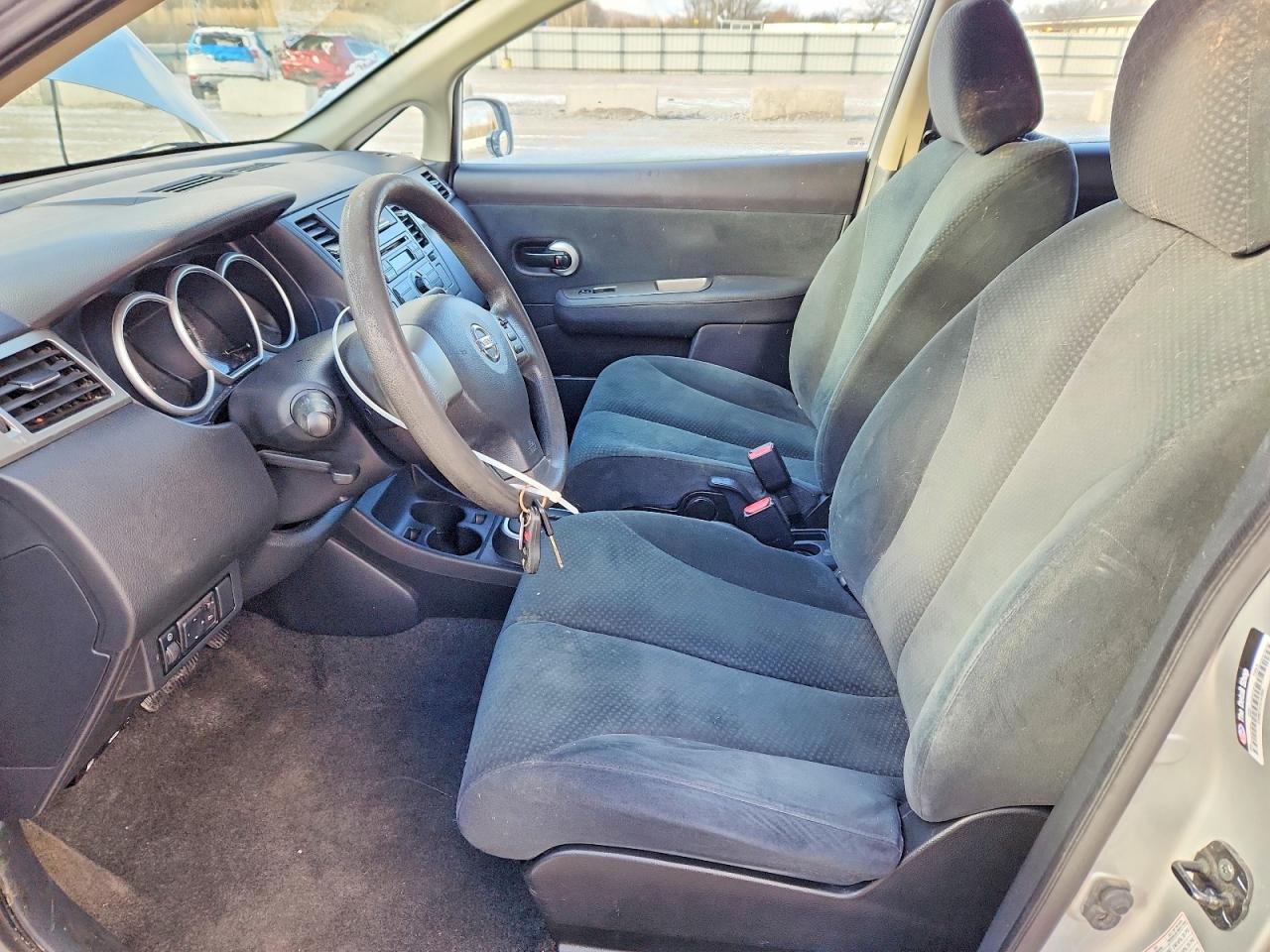 2011 Nissan Versa 1.8 S Silver vin: 3N1BC1CP4BL434462
