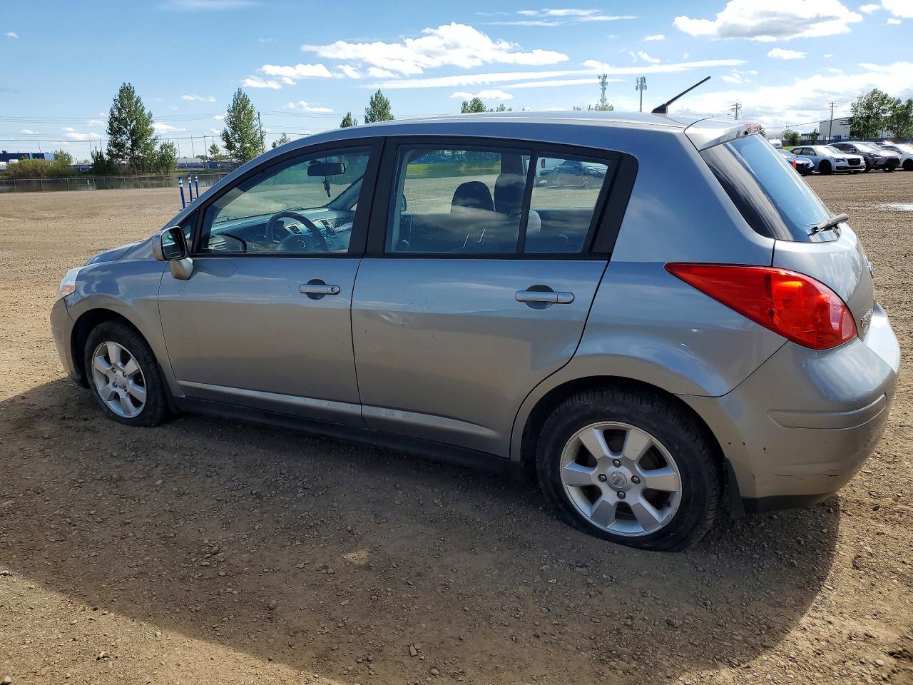 2011 Nissan Versa 1.8 S Silver vin: 3N1BC1CP4BL477246