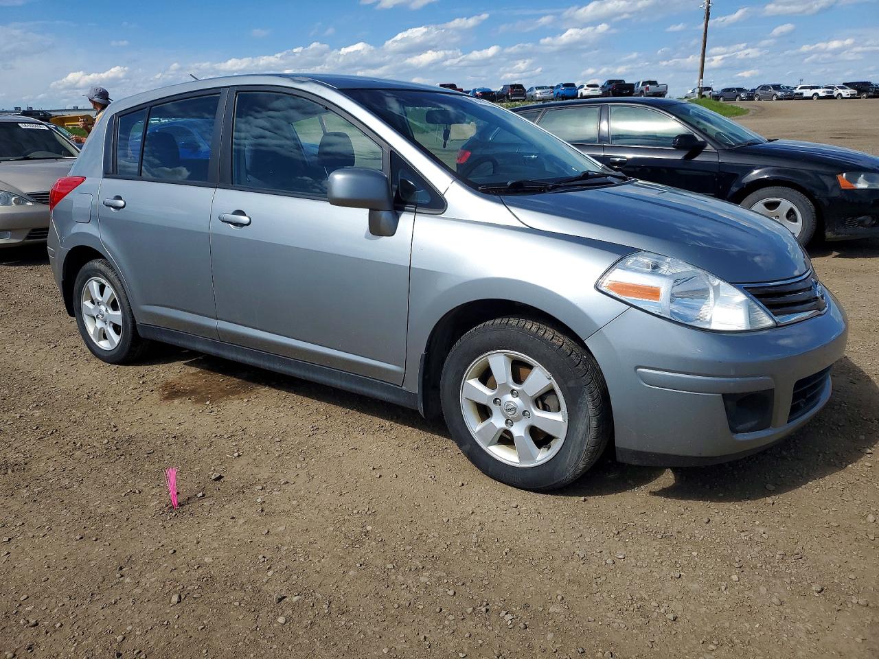 2011 Nissan Versa 1.8 S Silver vin: 3N1BC1CP4BL477246