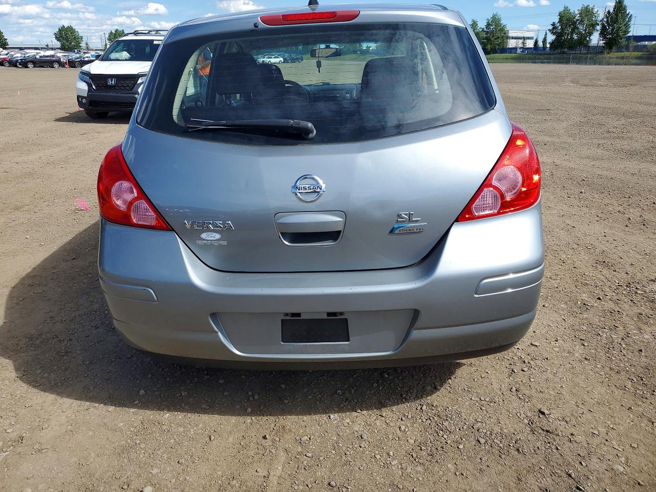 2011 Nissan Versa 1.8 S Silver vin: 3N1BC1CP4BL477246