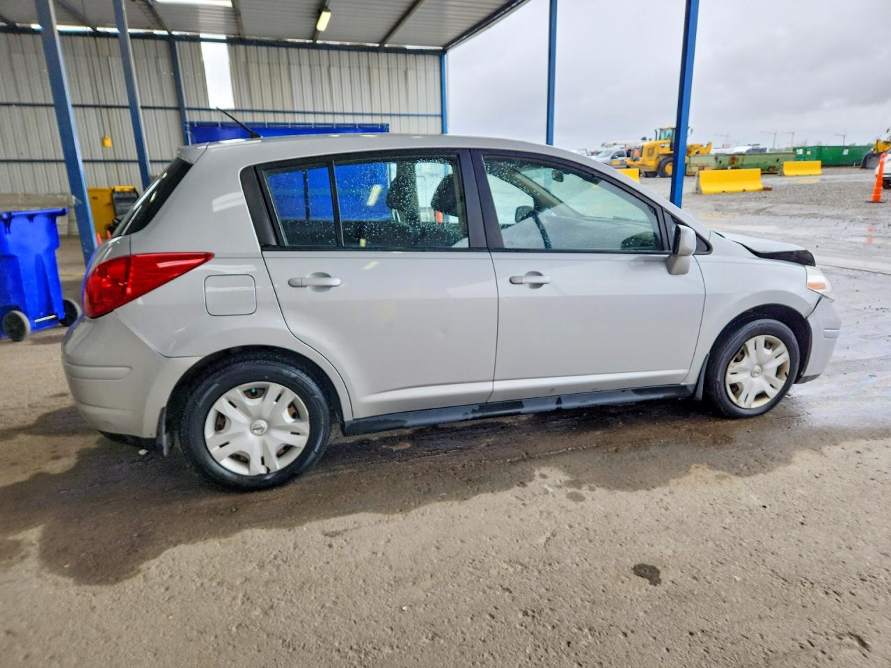 2011 Nissan Versa 1.8 S Silver vin: 3N1BC1CP4BL499599