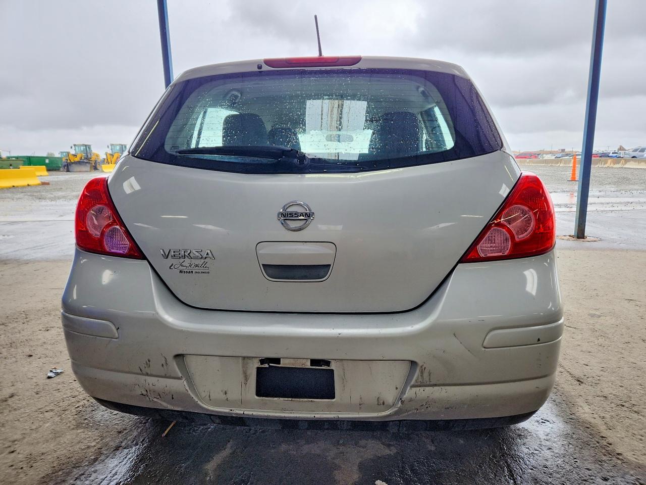 2011 Nissan Versa 1.8 S Silver vin: 3N1BC1CP4BL499599