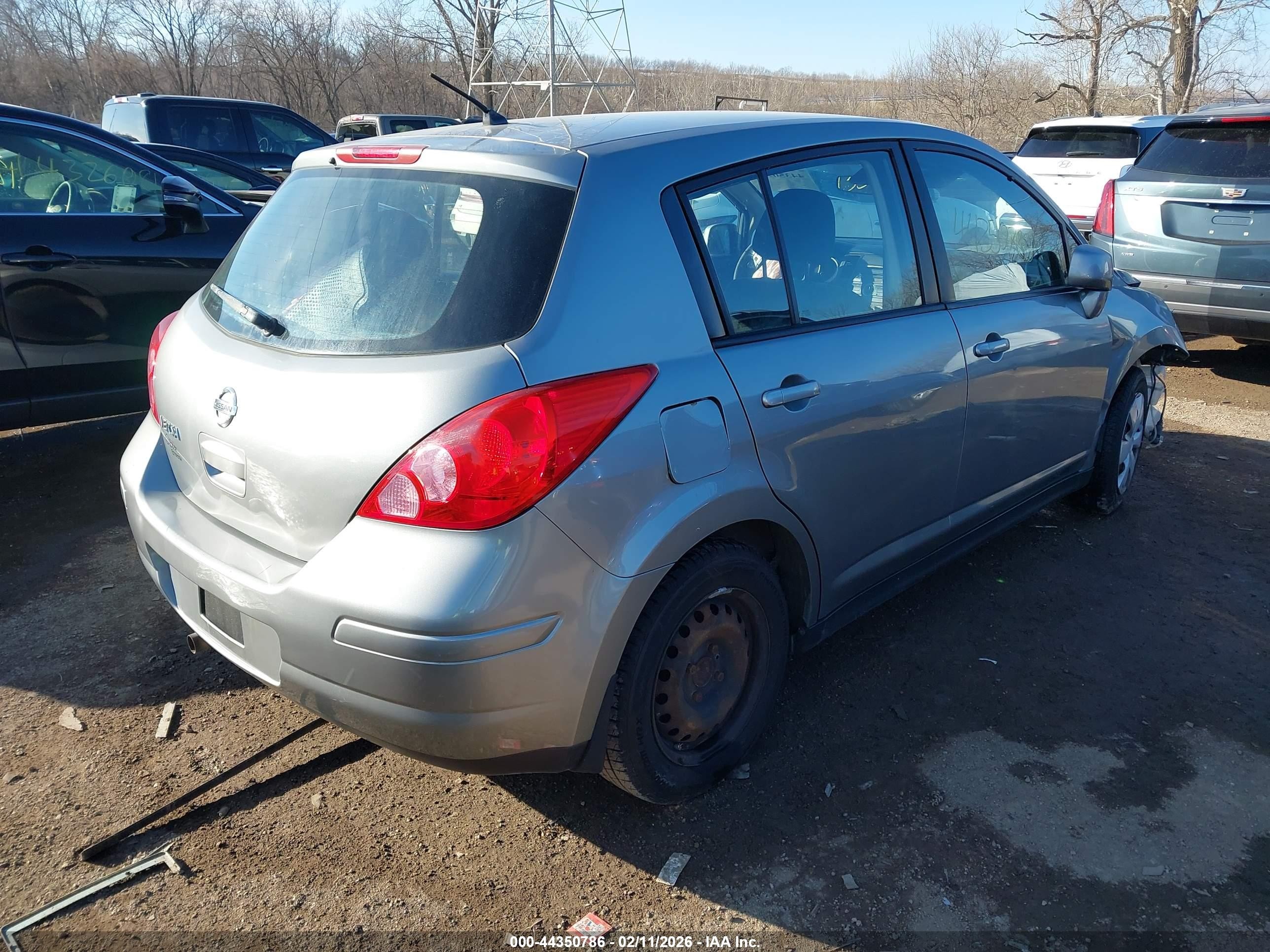 2011 Nissan Versa 1.8s Silver vin: 3N1BC1CP4BL512576