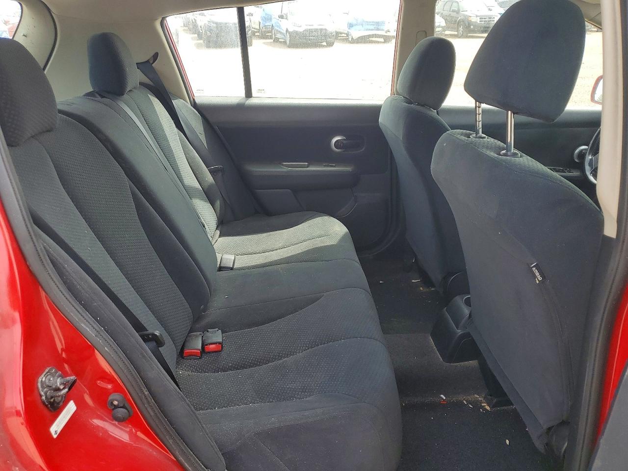 2012 Nissan Versa 1.8 S Red vin: 3N1BC1CP4CK203732