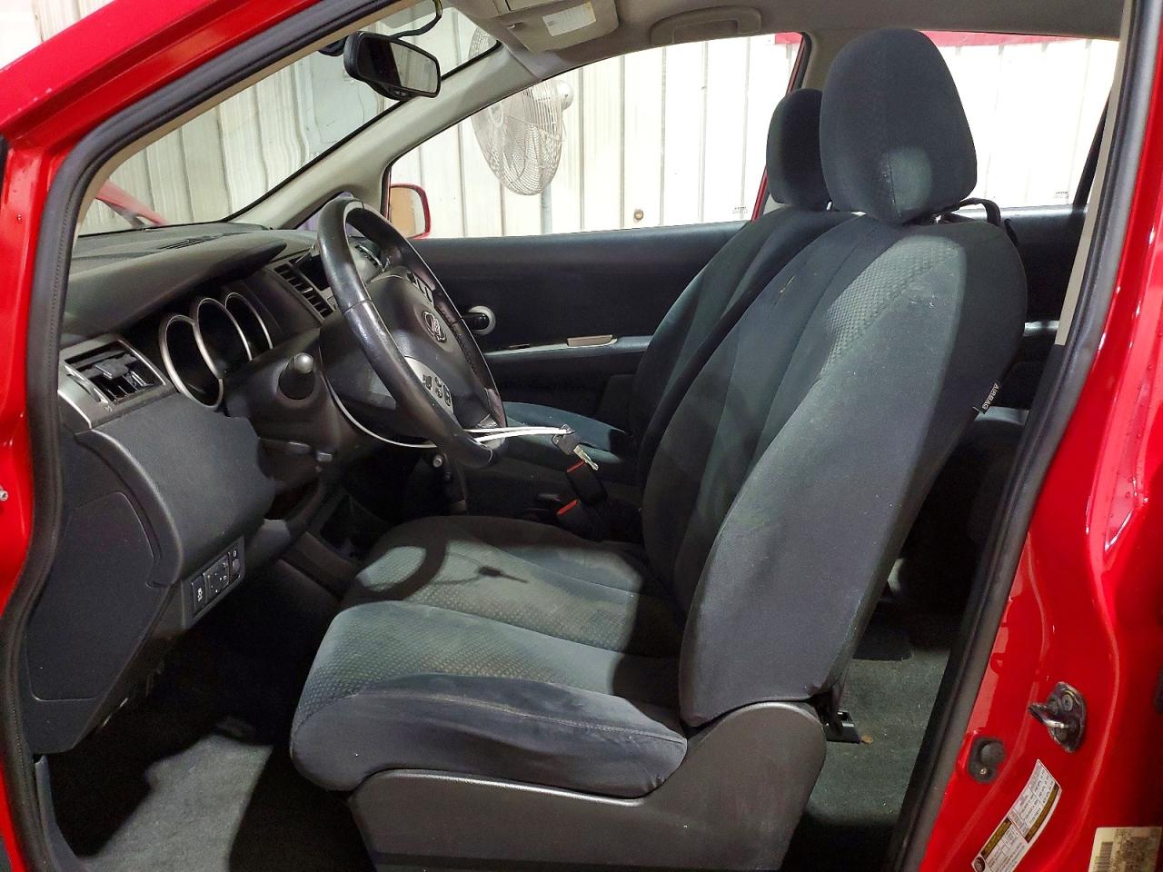 2012 Nissan Versa 1.8 S Red vin: 3N1BC1CP4CK236472