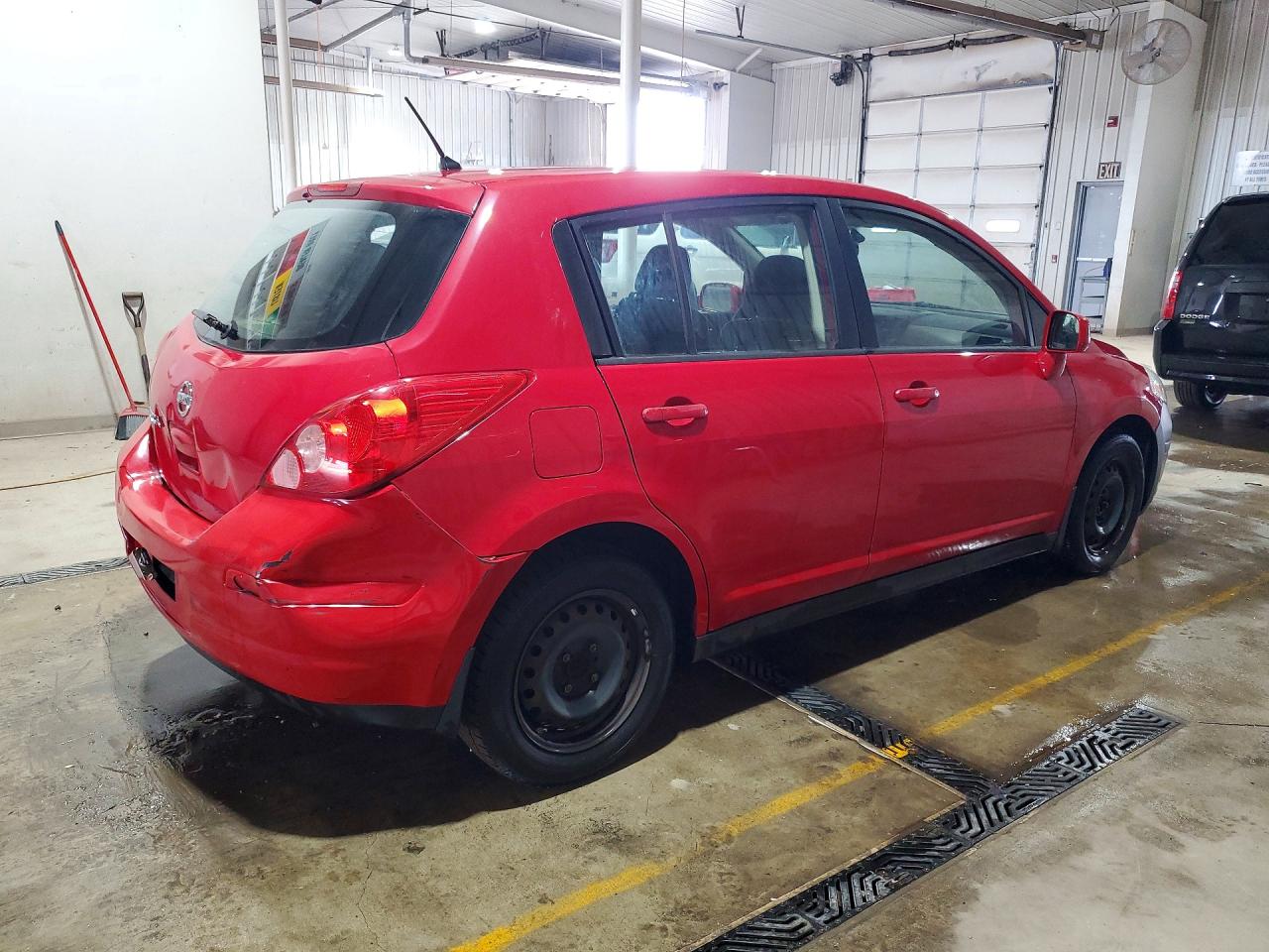 2012 Nissan Versa 1.8 S Red vin: 3N1BC1CP4CK236472