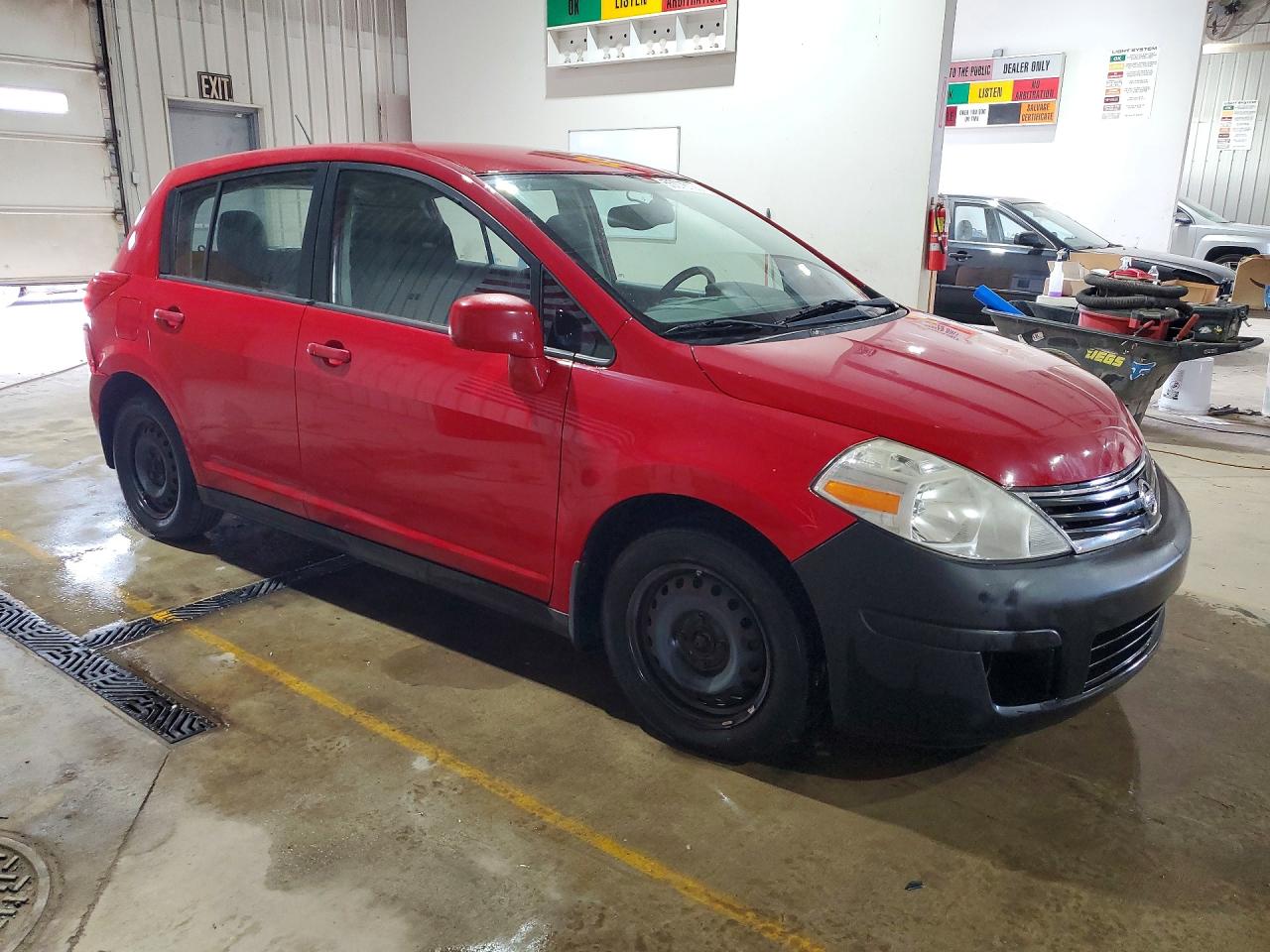 2012 Nissan Versa 1.8 S Red vin: 3N1BC1CP4CK236472