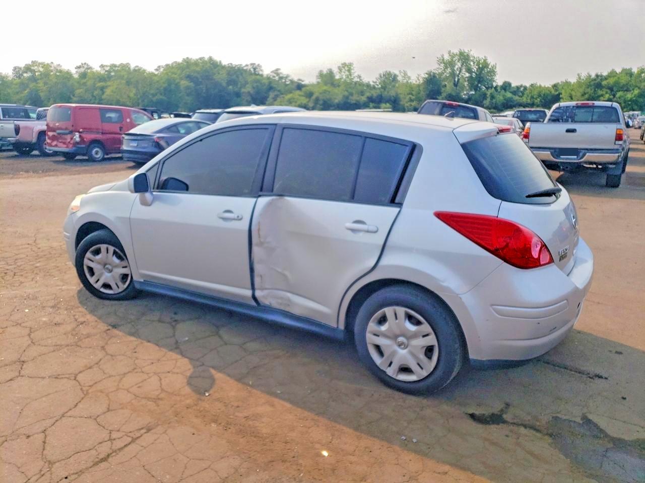 2012 Nissan Versa 1.8 S Серый vin: 3N1BC1CP4CK273120