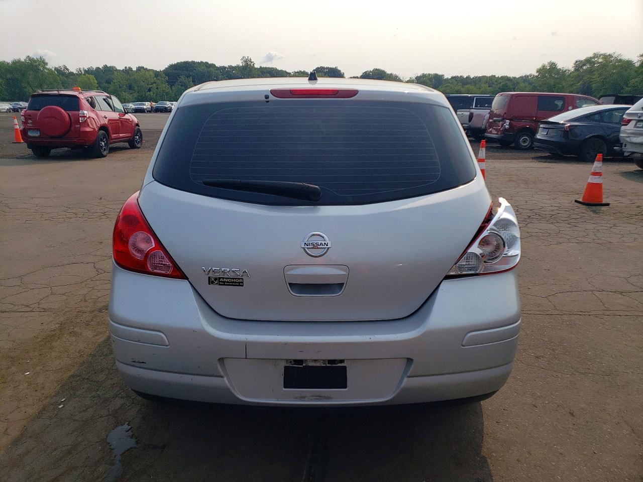 2012 Nissan Versa 1.8 S Серый vin: 3N1BC1CP4CK273120