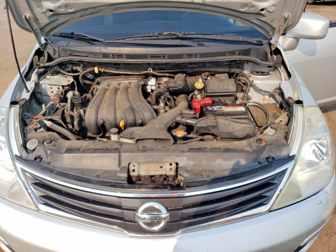 2012 Nissan Versa 1.8 S Серый vin: 3N1BC1CP4CK273120