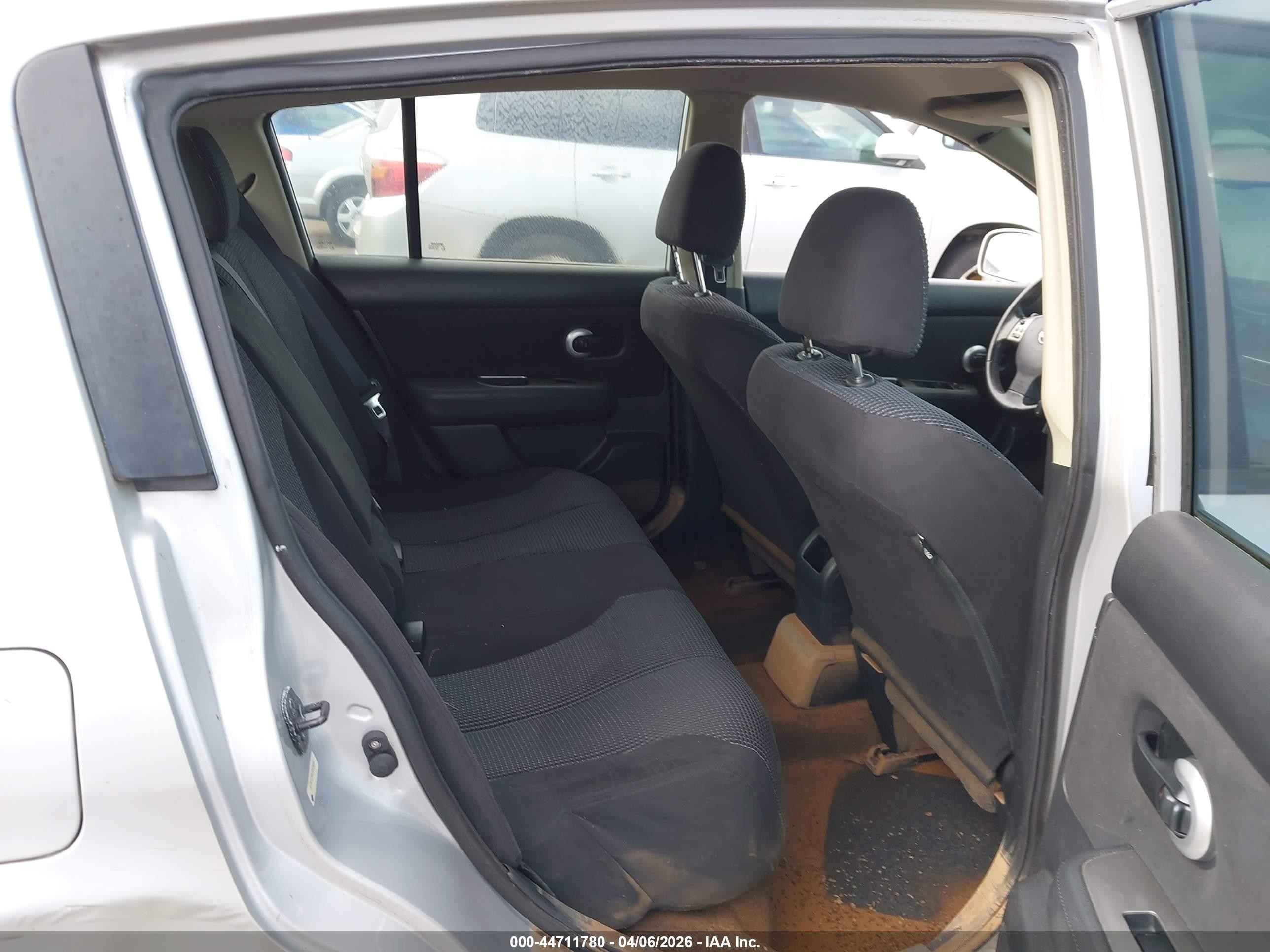 2012 Nissan Versa 1.8 Sl Silver vin: 3N1BC1CP4CK803456